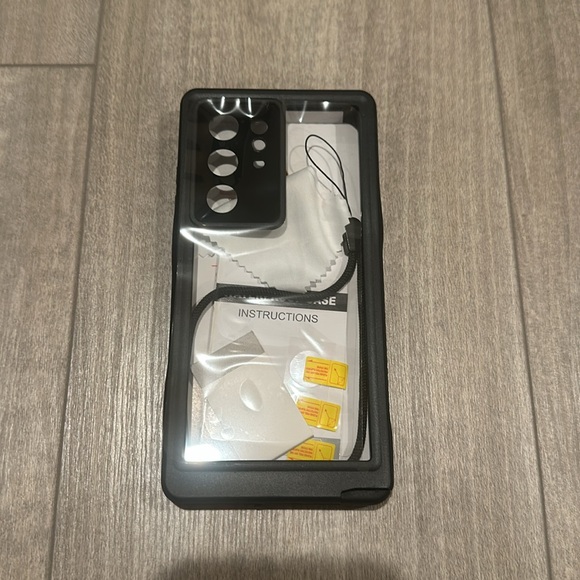 SPIDERCASE Waterproof Phone Case - Picture 2 of 8